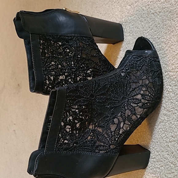 Creamy Moda Boots - Picture 3 of 6